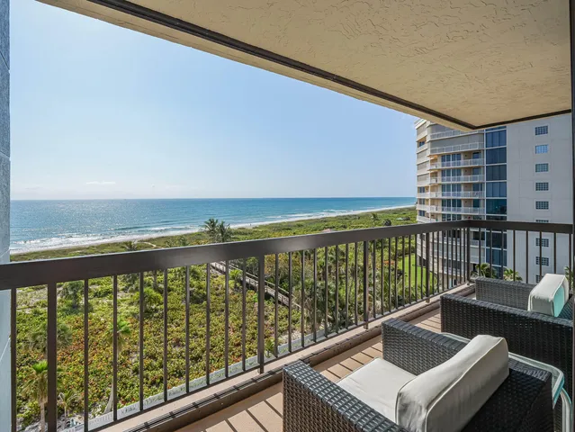 $775,000 | 3100 North Hwy A1A, Unit 806, Hutchinson Island, FL 34949