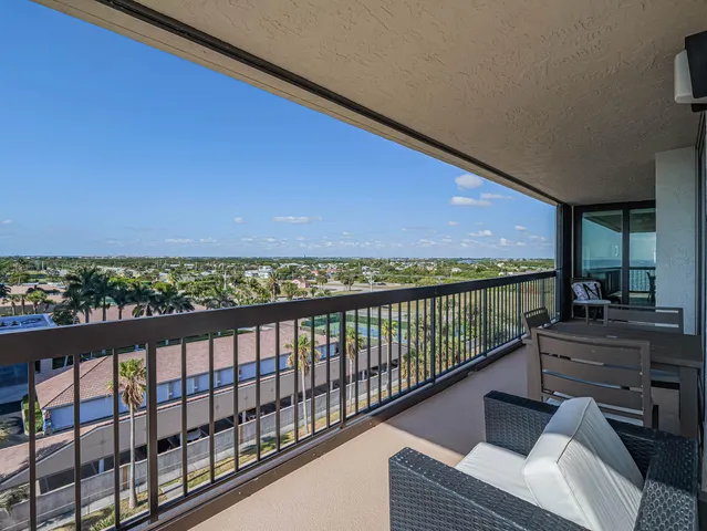 $775,000 | 3100 North Hwy A1A, Unit 806, Hutchinson Island, FL 34949