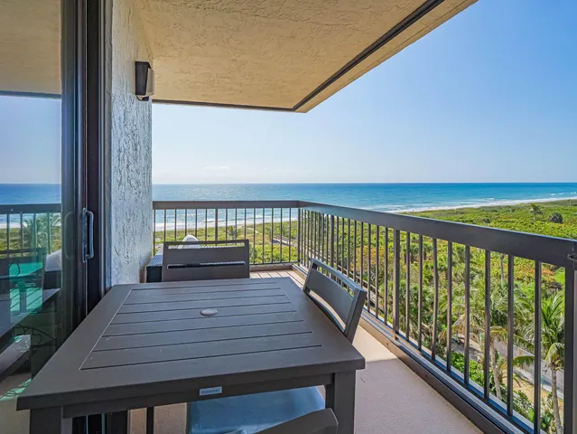 $775,000 | 3100 North Hwy A1A, Unit 806, Hutchinson Island, FL 34949
