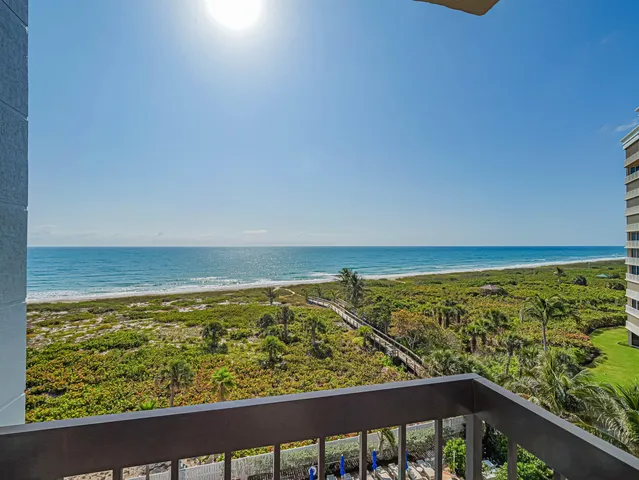 $775,000 | 3100 North Hwy A1A, Unit 806, Hutchinson Island, FL 34949