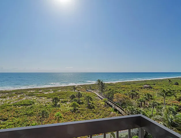 $775,000 | 3100 North Hwy A1A, Unit 806, Hutchinson Island, FL 34949