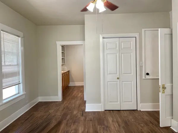 $1,695 | 606 Mesquite Street, Bastrop, TX 78602