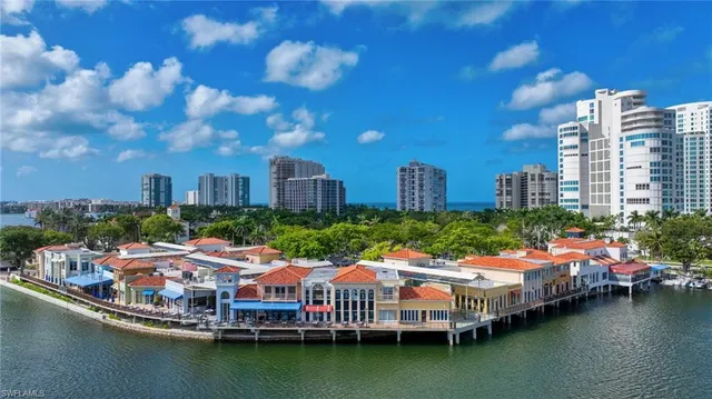 $1,795,000 | 4901 Gulf Shore Boulevard North, Unit 803, Naples, FL 34103