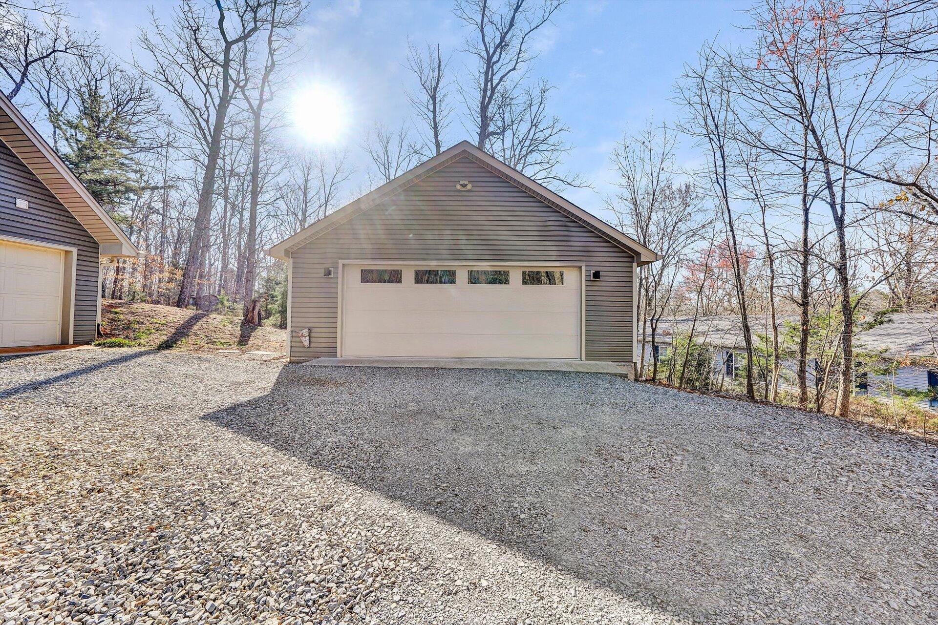 108 Old Post Road Moneta, VA 24121 - Photo 33 of 50 33-DSC00001
