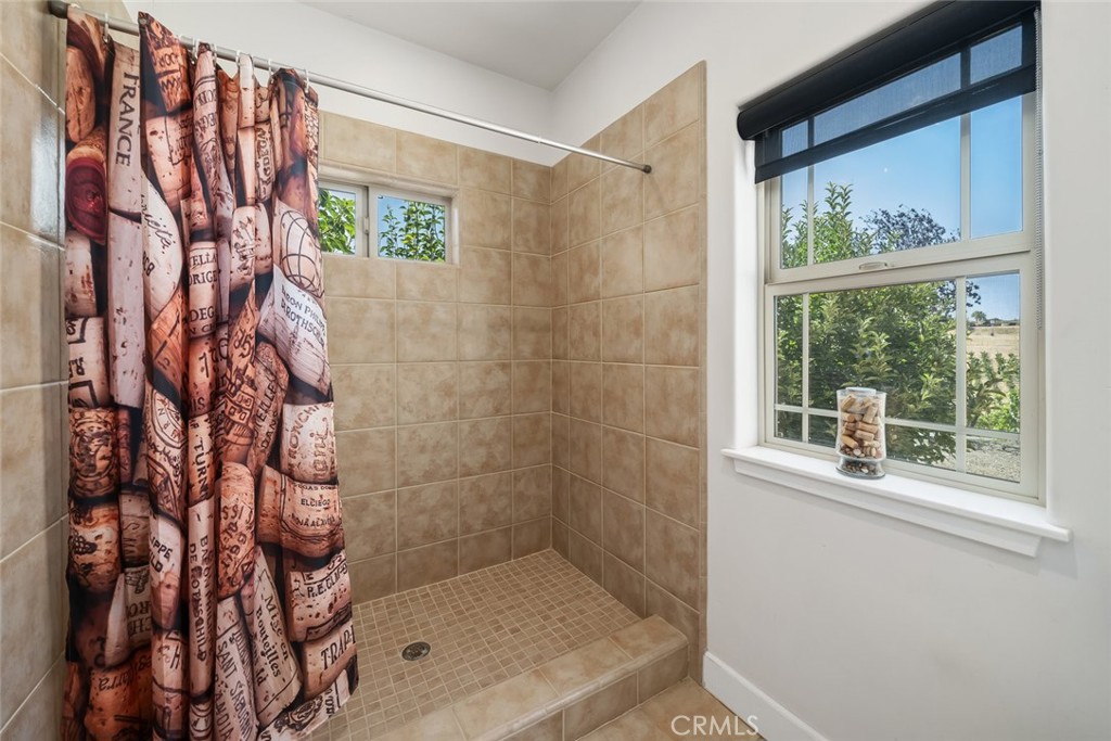 6172 Hawk Ridge Place San Miguel, CA 93451 - Photo 45 of 54 Bathroom Two
