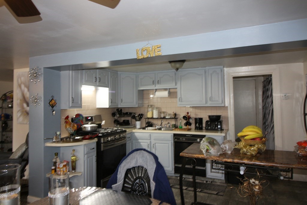 448 Buffinton Street Fall River, MA 02721 - Photo 9 of 40