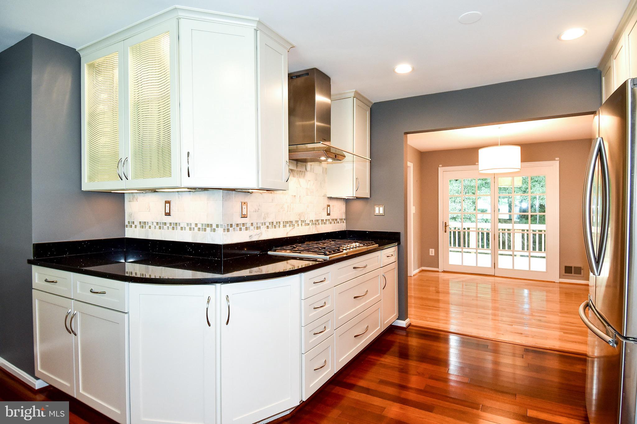 5017 Powell Road Fairfax, VA 22032 - Photo 15 of 53 Kitchen and Dining Room