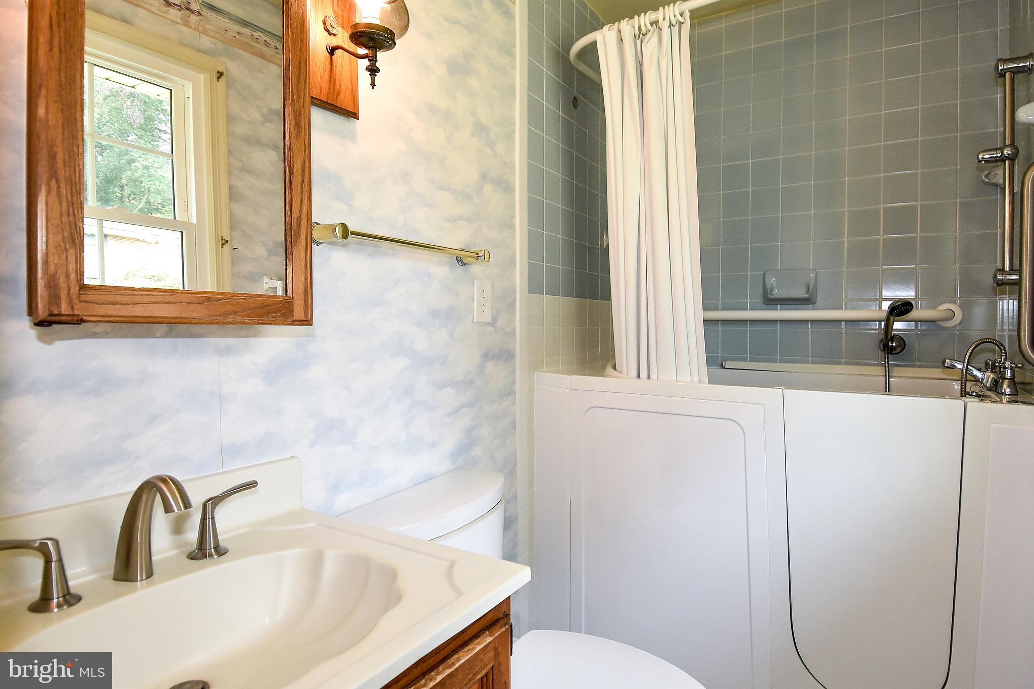 5017 Powell Road Fairfax, VA 22032 - Photo 24 of 53 Upper Level Owner's Suite En Suite Bath
