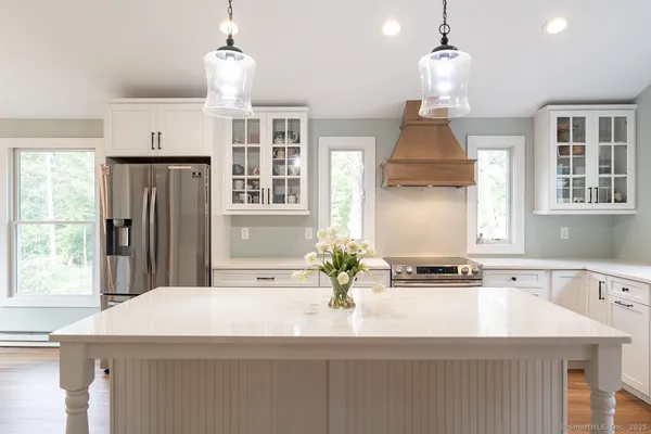 $1,077,000 | 147 Pequot Avenue, Groton, CT 06355