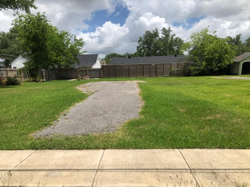Iris St Lake Lake Charles, LA 70601 - Photo 2 of 2