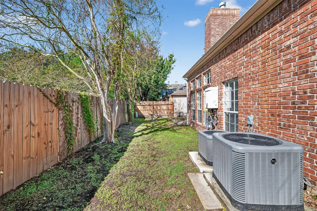 $370,000 | 13815 Muirfield Village Drive, Houston, TX 77069