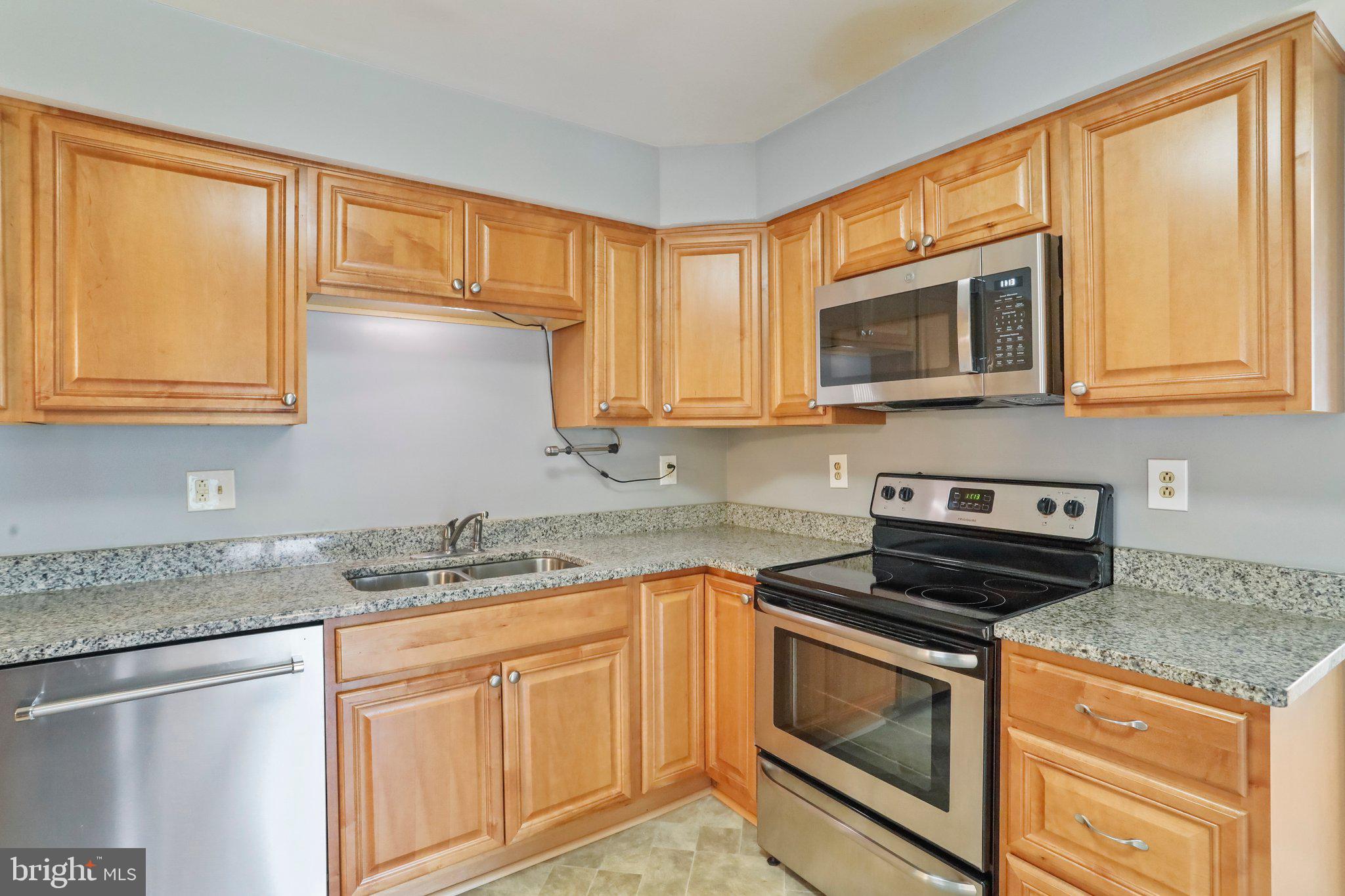 7052 Catalpa Road Frederick, MD 21703 - Photo 4 of 34