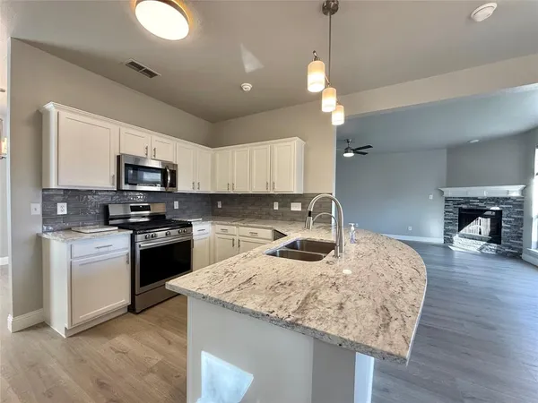 $2,350 | 4916 Lodgepole Lane, Fort Worth, TX 76137