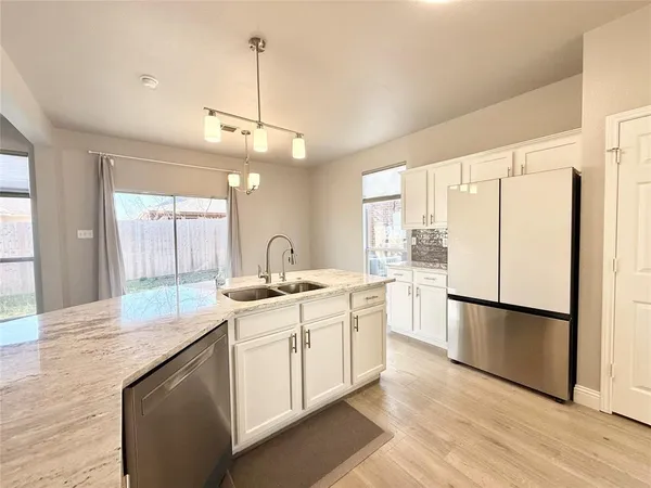 $2,350 | 4916 Lodgepole Lane, Fort Worth, TX 76137