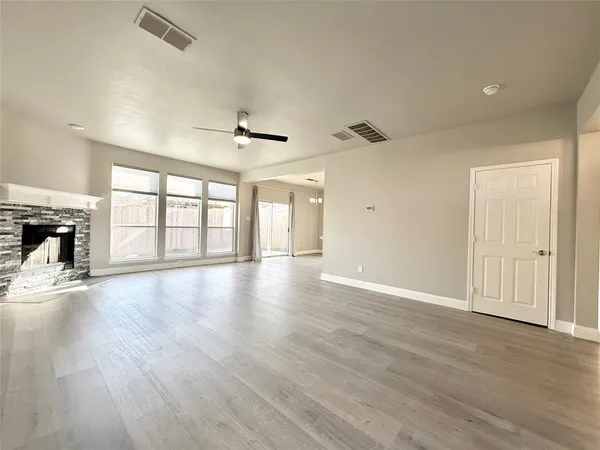 $2,350 | 4916 Lodgepole Lane, Fort Worth, TX 76137