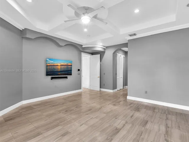 $3,795,000 | 922 Washington Street, Hollywood, FL 33019