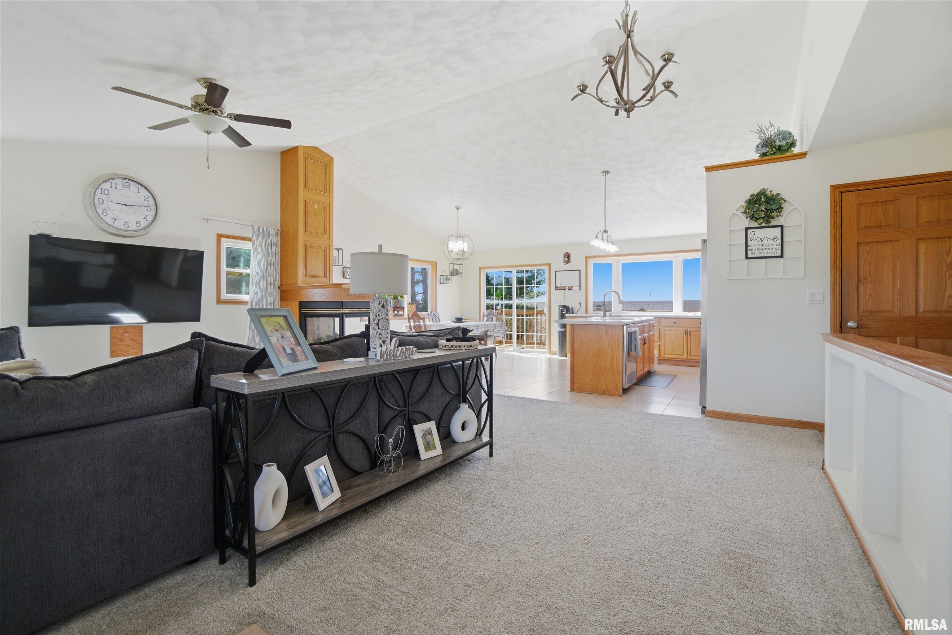 510 Highview Ridge Washburn, IL 61570 - Photo 5 of 46