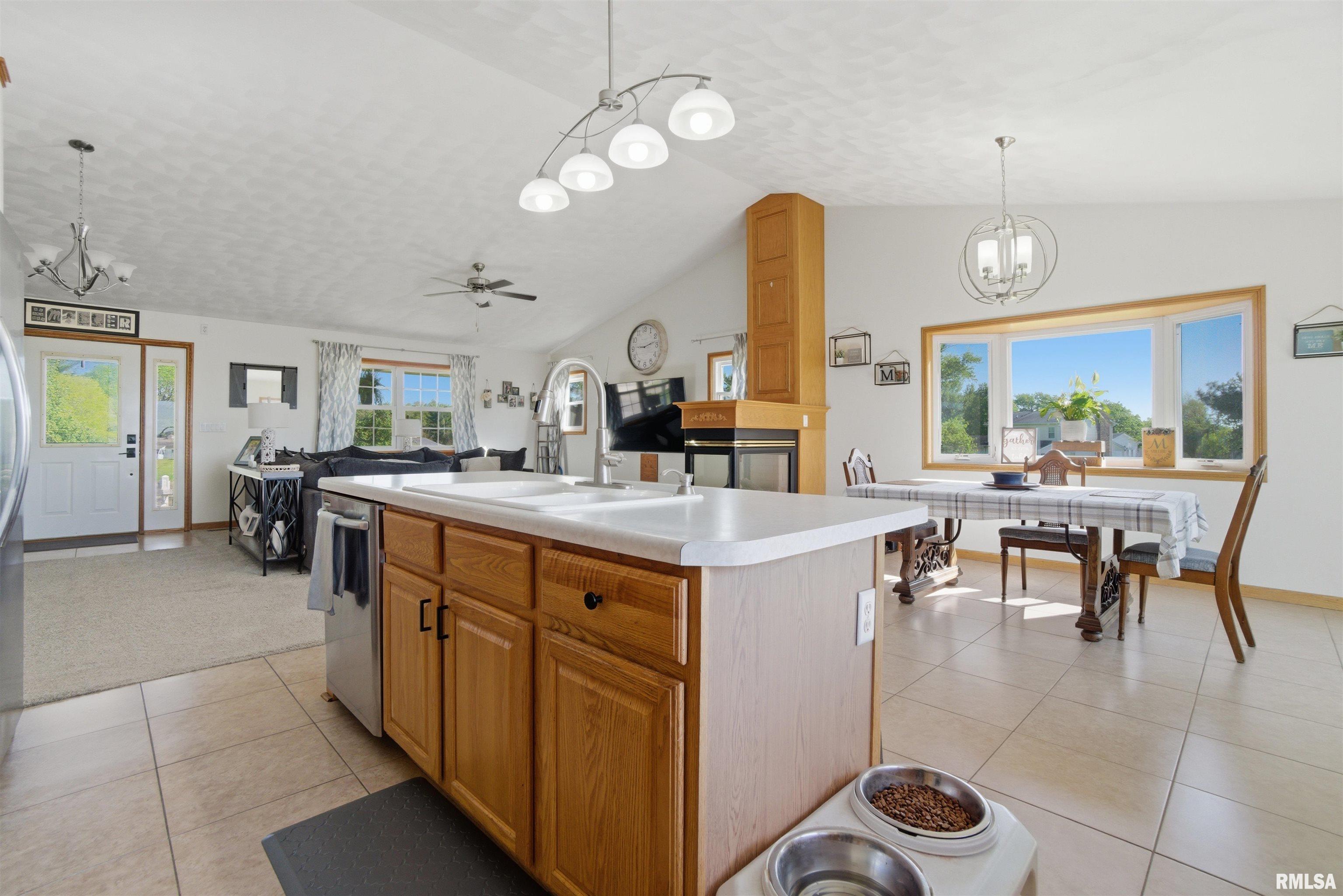510 Highview Ridge Washburn, IL 61570 - Photo 9 of 46