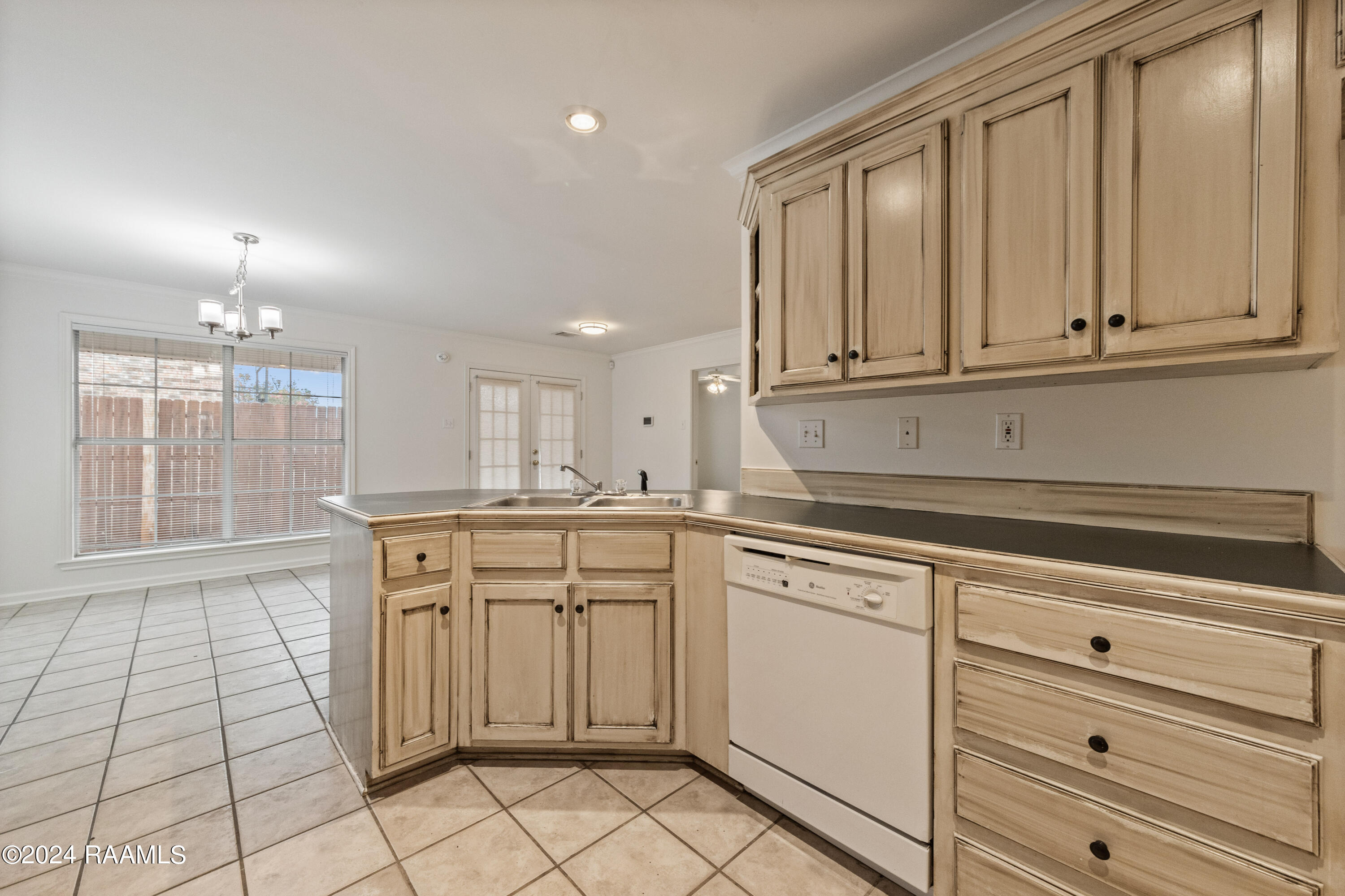 110 Cane Ridge Circle Lafayette, LA 70508 - Photo 9 of 18 110CaneRidge-2-24
