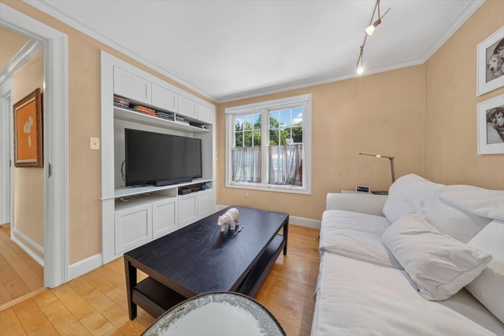 9 Beach Road Hingham, MA 02043 - Photo 12 of 34