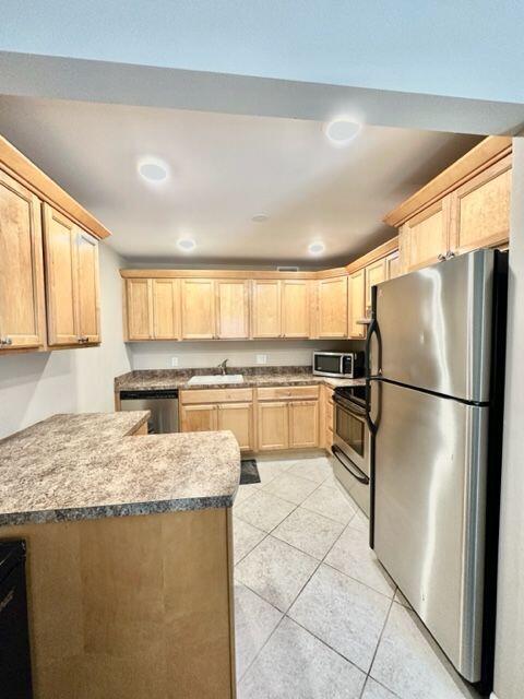 1005 Rexford Drive Boca Raton, FL 33434 - Photo 3 of 35 Kitchen