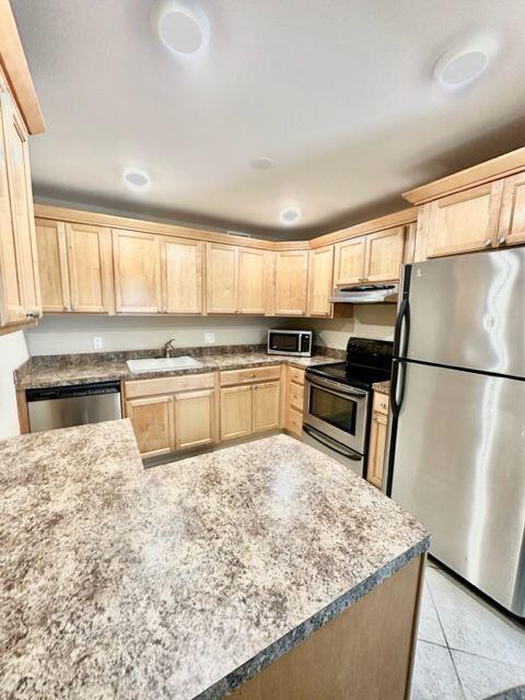 1005 Rexford Drive Boca Raton, FL 33434 - Photo 4 of 35 Kitchen