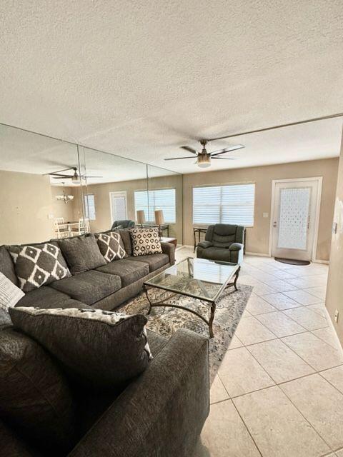 1005 Rexford Drive Boca Raton, FL 33434 - Photo 7 of 35 Living Room