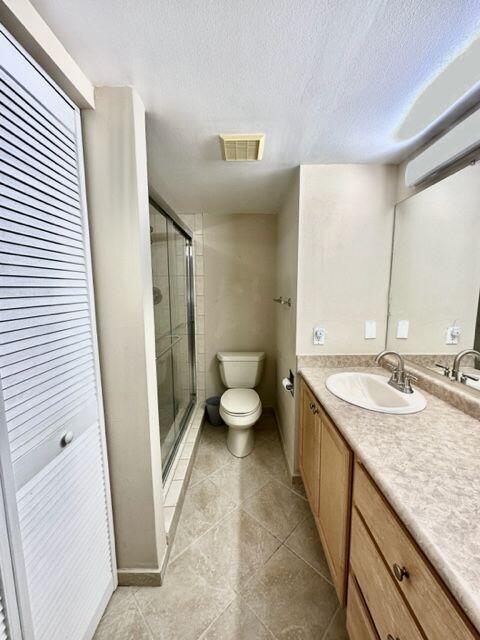 1005 Rexford Drive Boca Raton, FL 33434 - Photo 9 of 35 Master Bathroom