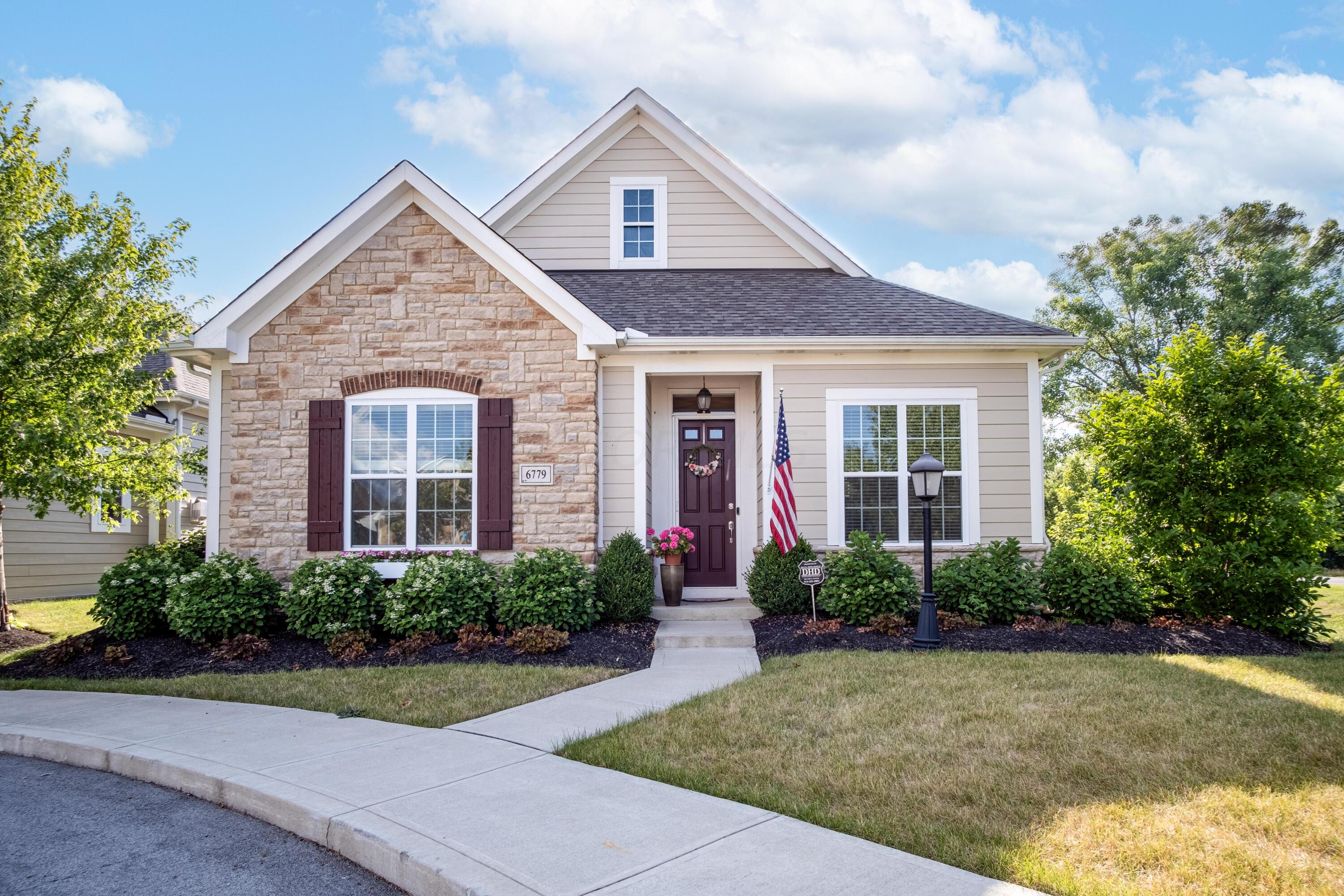 6779 Carson Way, Unit 8 Dublin, OH 43017 - Photo 3 of 33 Upgrades GALORE!