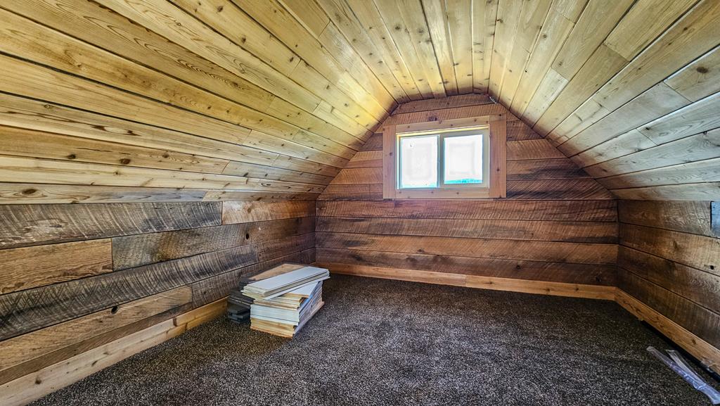 101 Sixty Lane Cascade, ID 83611 - Photo 12 of 52