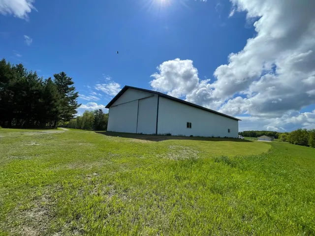 $889,777 | 6281 24th Avenue Northwest, Walker, MN 56484