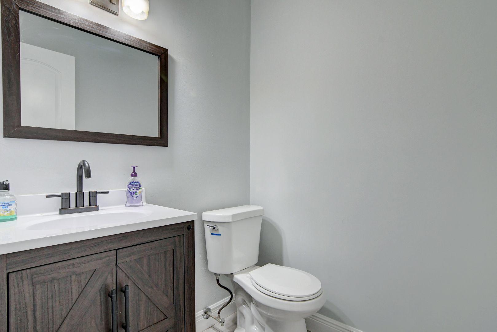 3301 Valley Road, Unit B Boynton Beach, FL 33435 - Photo 16 of 27 HALF BATH