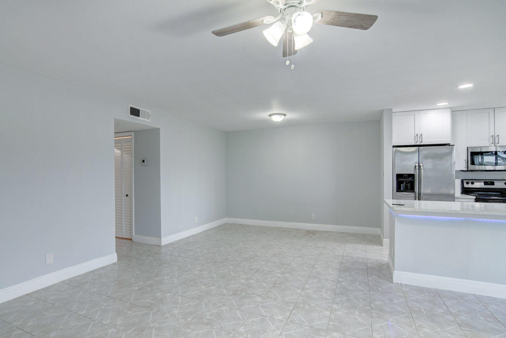 3301 Valley Road, Unit B Boynton Beach, FL 33435 - Photo 9 of 27 DINNING ROOM