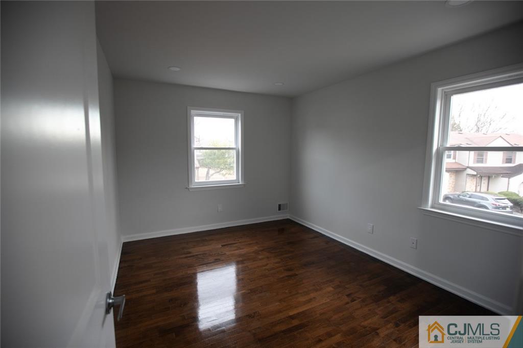4101 Hana Road Edison, NJ 08817 - Photo 6 of 8