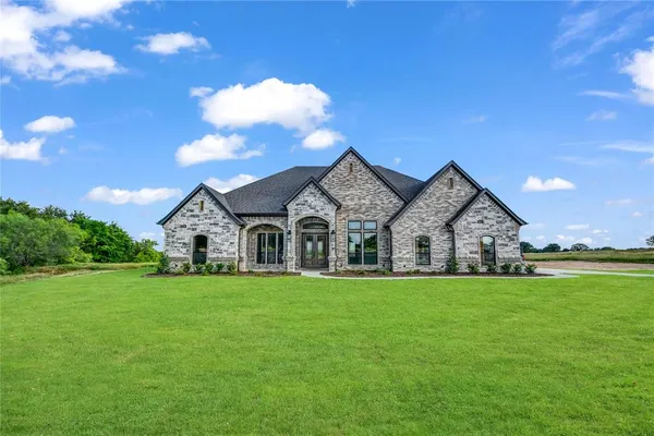 $849,900 | 115 Turtle Back, Decatur, TX 76234