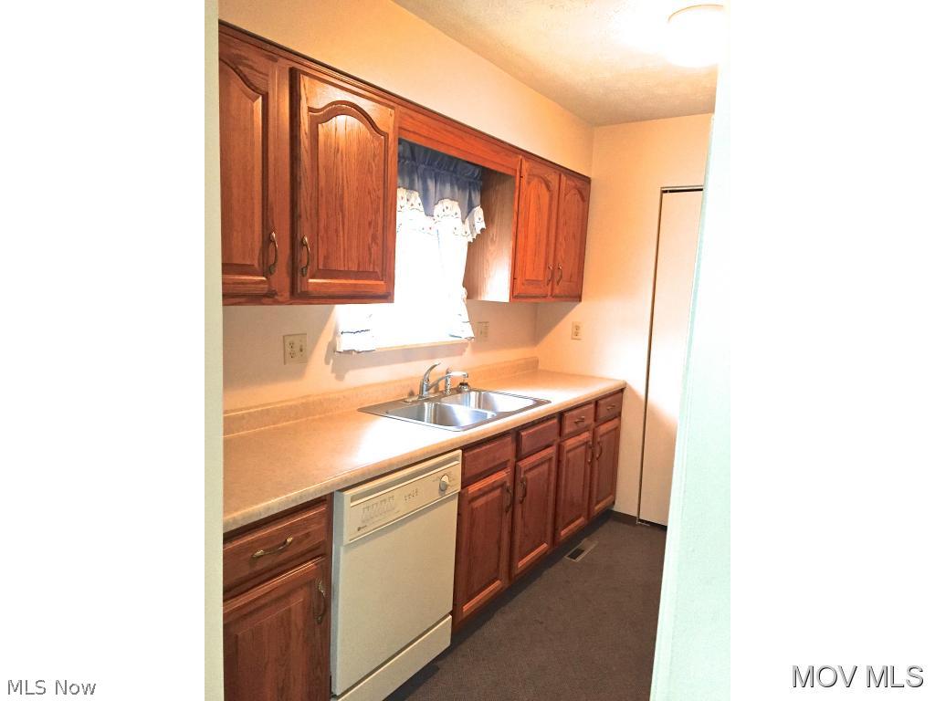 606 28th Street Vienna, WV 26105 - Photo 4 of 10