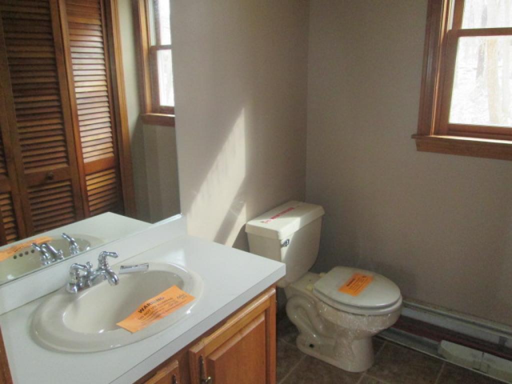 143 Mammoth Road Hooksett, NH 03106 - Photo 12 of 13
