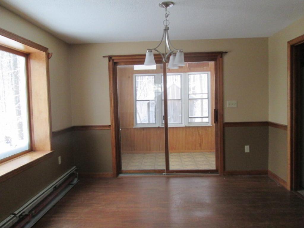 143 Mammoth Road Hooksett, NH 03106 - Photo 4 of 13
