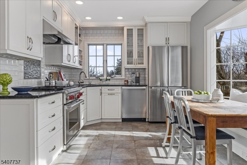 138 Alexander Avenue Montclair, NJ 07043 - Photo 11 of 36