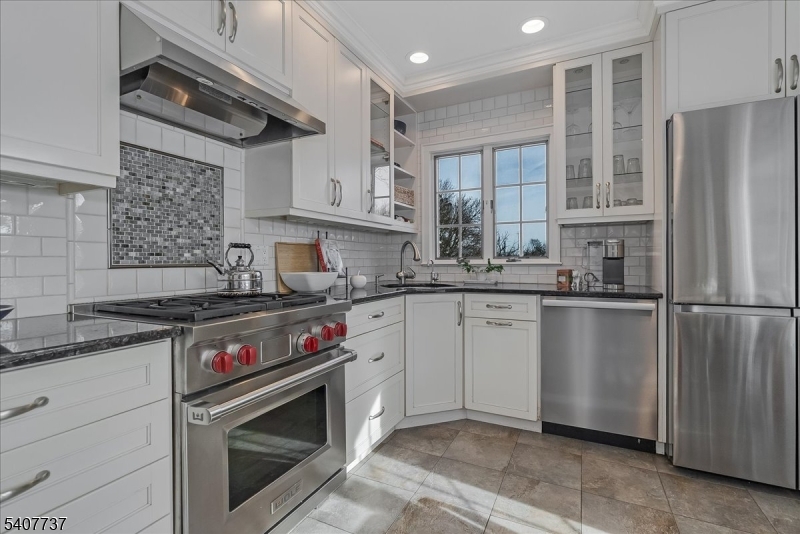 138 Alexander Avenue Montclair, NJ 07043 - Photo 12 of 36