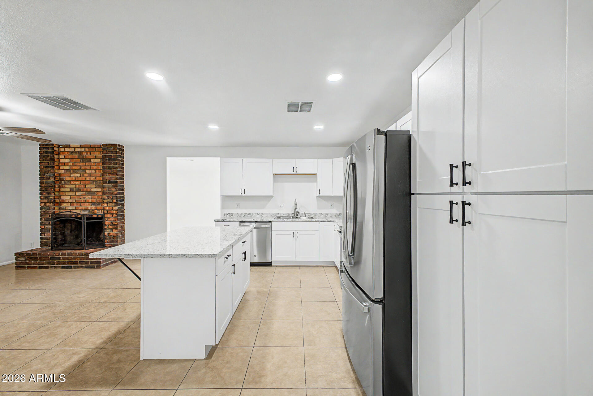 9010 West Griswold Road Peoria, AZ 85345 - Photo 7 of 35 Kitchen