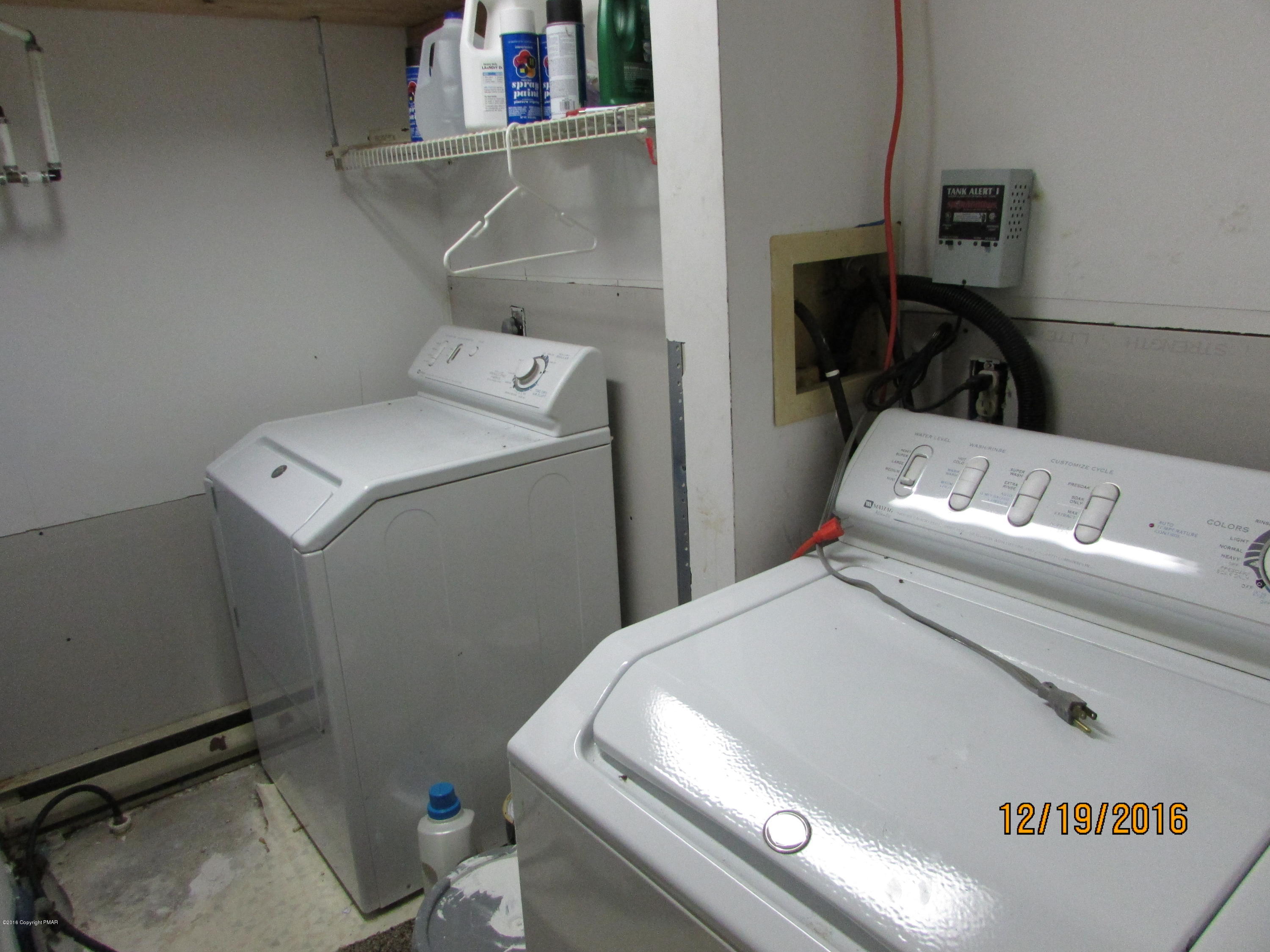 181 Doe Loop Bushkill, PA 18324 - Photo 12 of 34 181 Doe Loop Laundry area