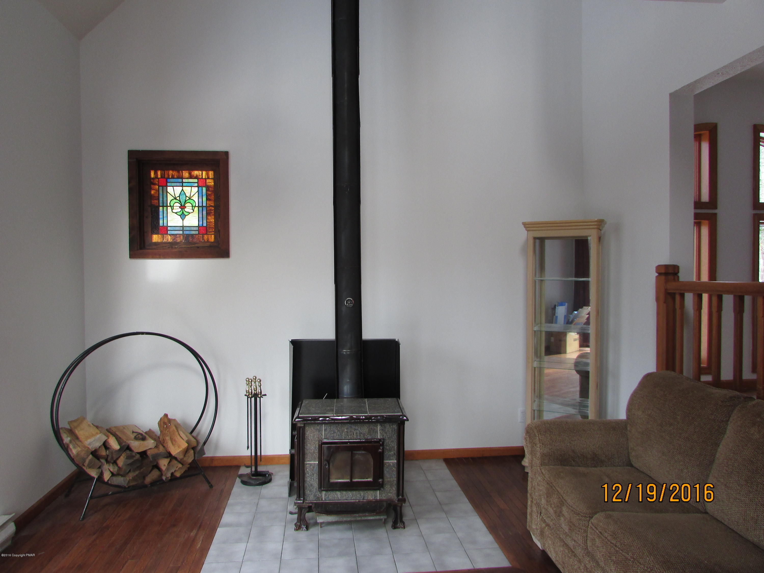 181 Doe Loop Bushkill, PA 18324 - Photo 31 of 34 181 Doe Loop view 3