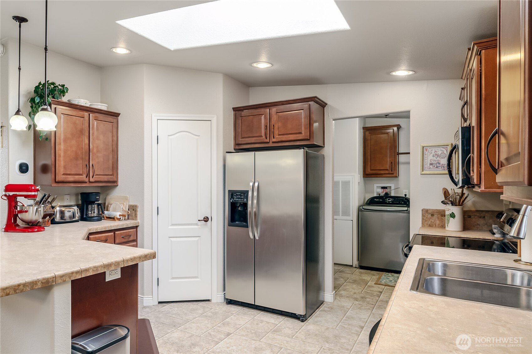 815 124th Street Southwest Everett, WA 98204 - Photo 11 of 40