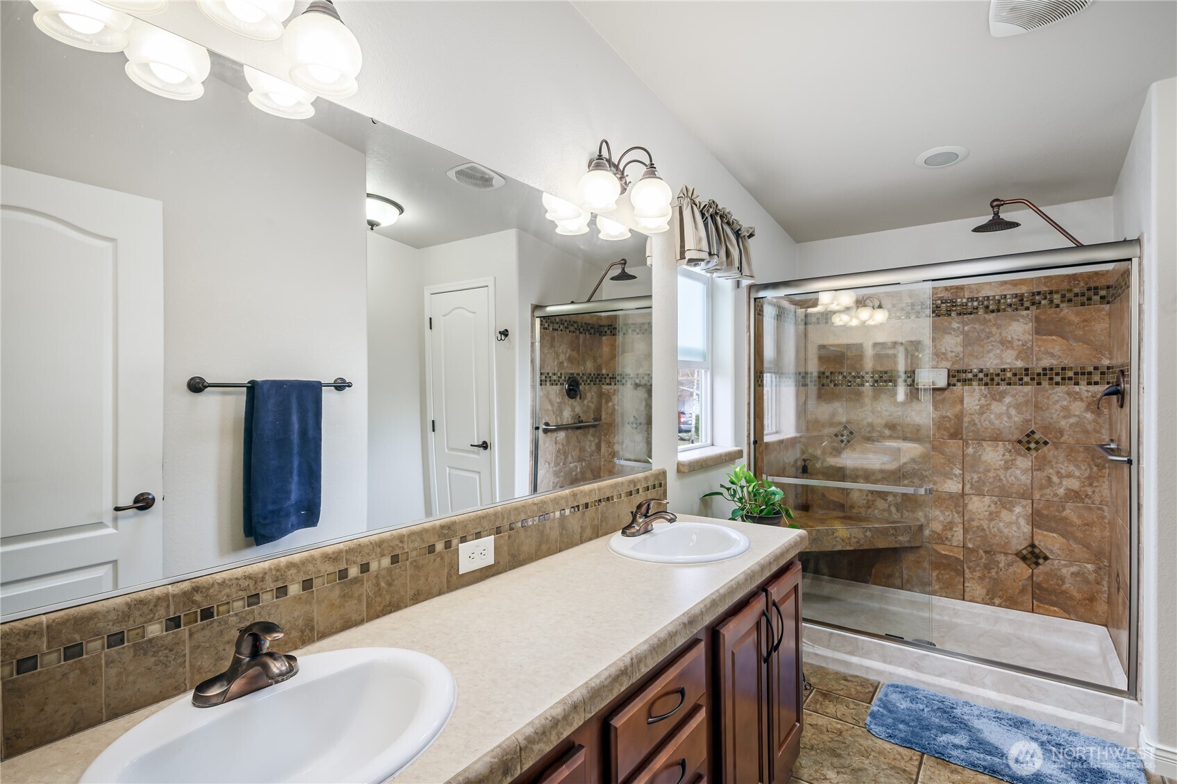 815 124th Street Southwest Everett, WA 98204 - Photo 18 of 40