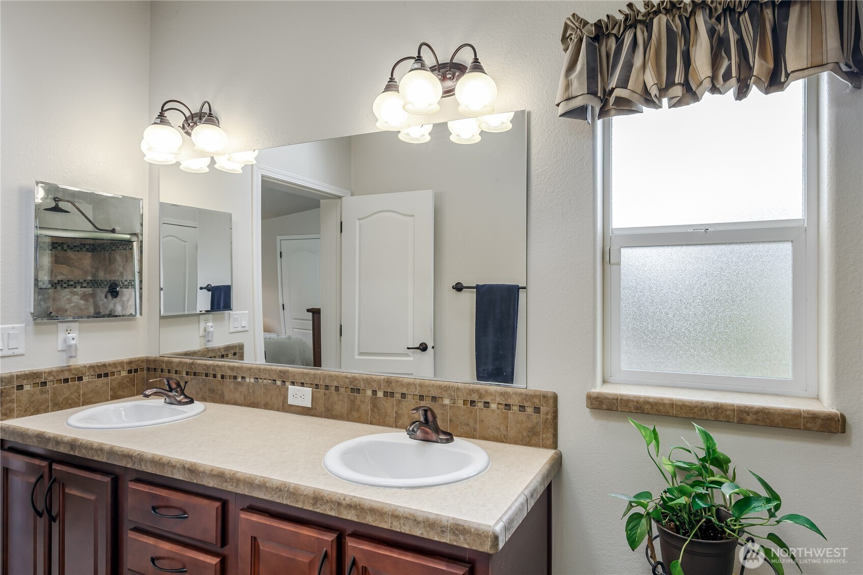 815 124th Street Southwest Everett, WA 98204 - Photo 20 of 40