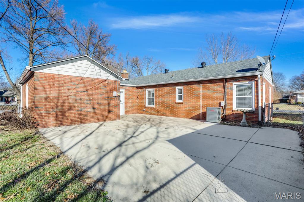 1403 Madison Avenue Edwardsville, IL 62025 - Photo 23 of 33