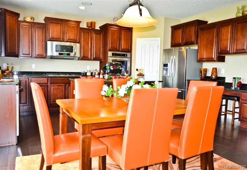 7042 Oakhurst Ridge Road Clarkston, MI 48348 - Photo 5 of 11 WEB-IN-2022-BriminghamModel406.j