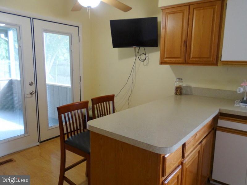 60 Spring Hill Drive Laurel Springs, NJ 08021 - Photo 14 of 35 Breakfast Bar - Kitchen