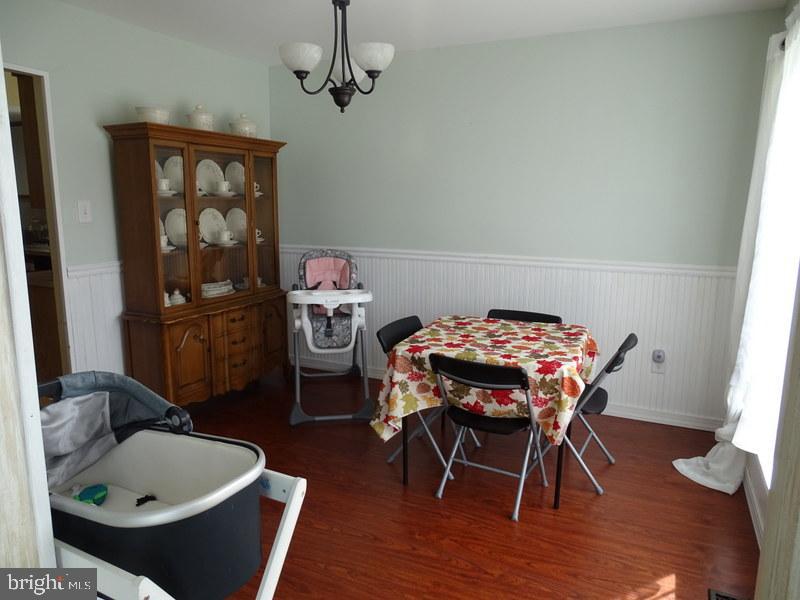 60 Spring Hill Drive Laurel Springs, NJ 08021 - Photo 8 of 35 Dining Room